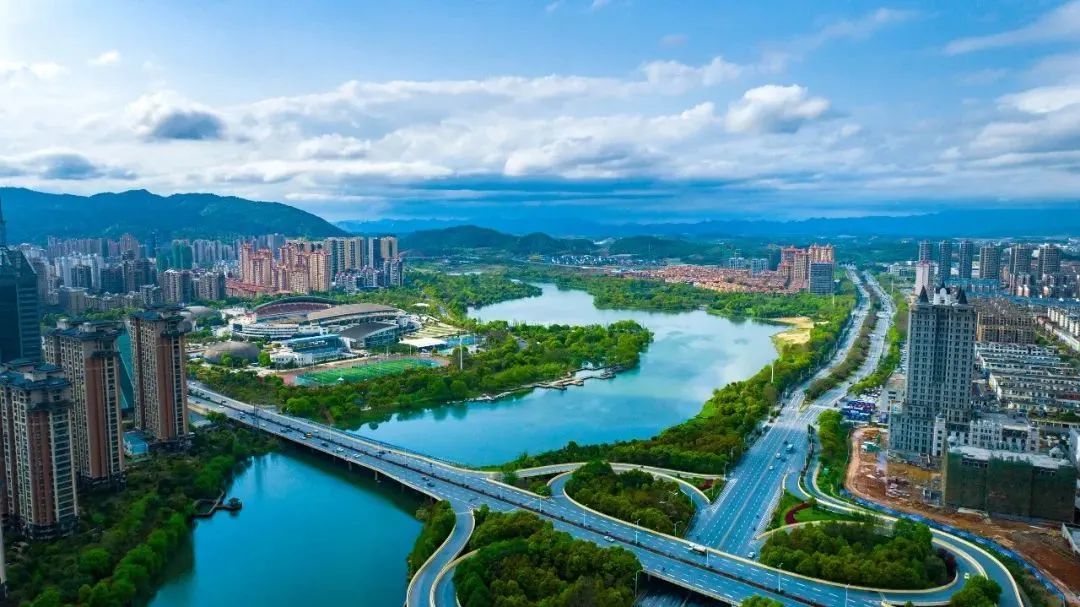 新余外贸上半年成绩单亮眼 进出口总值334.8亿元，增速领跑全省